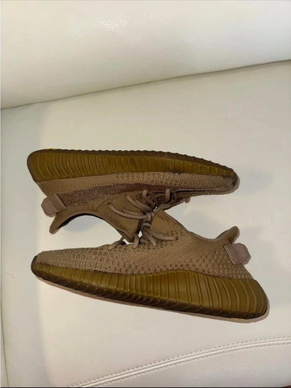 YEEZY WOMEN’S SNEAKERS